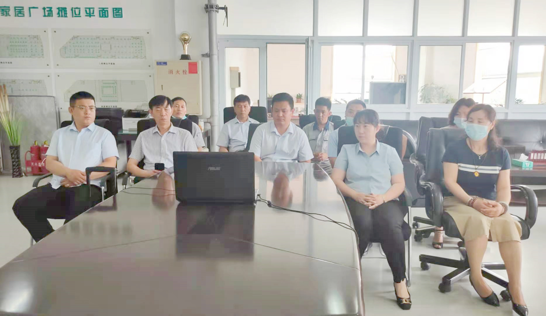 家居广场寓目直播